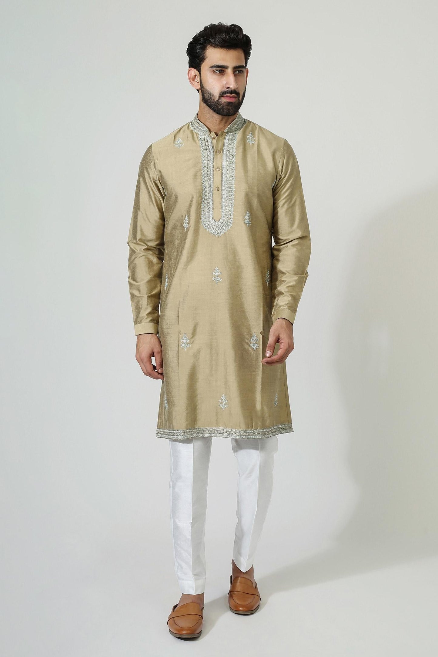 Kurta Set Gold Cotton Silk Embroidery Aari