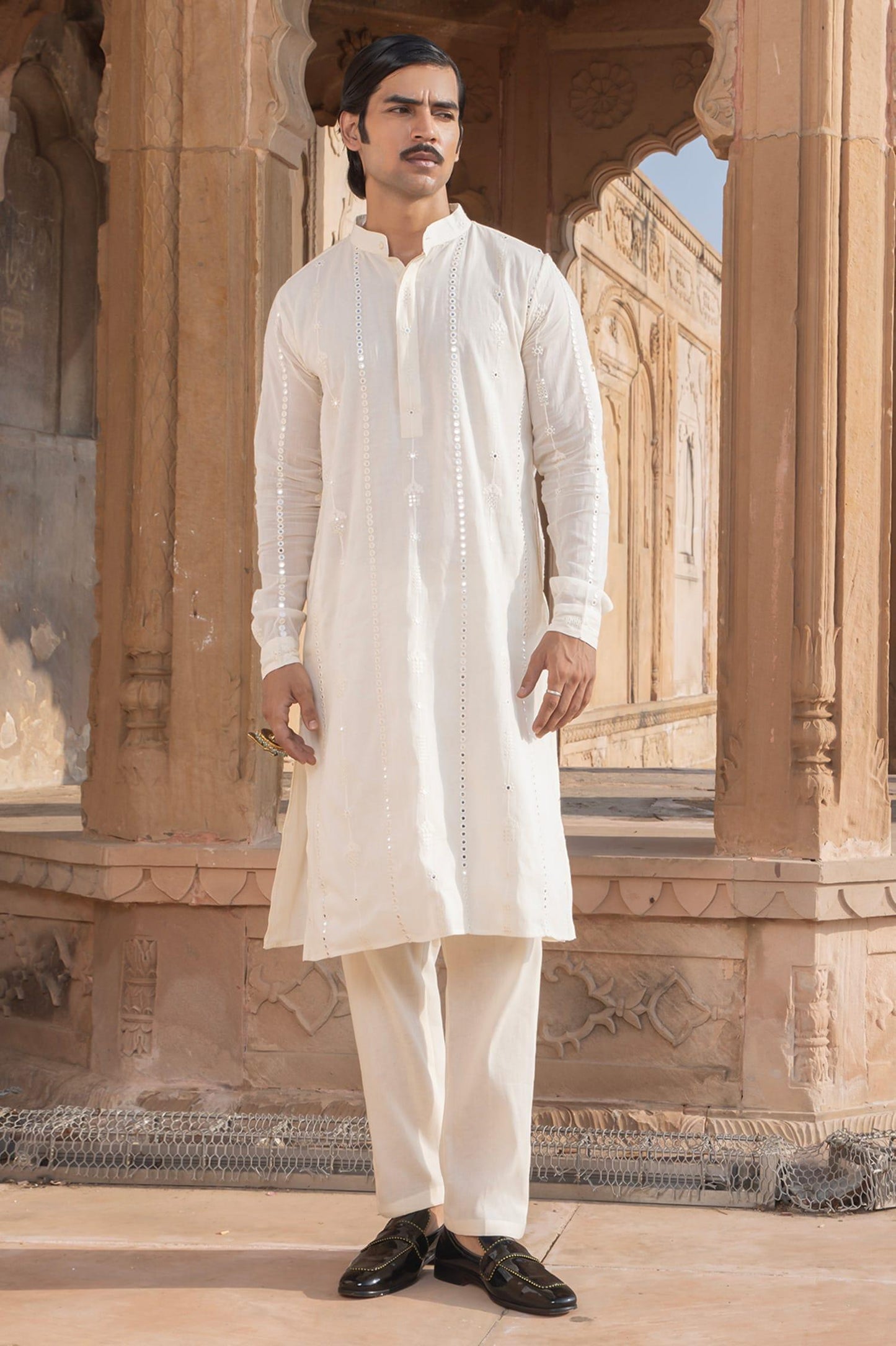 Kurta Set Off White Cotton Mirrors Embroidery Blossom Vine