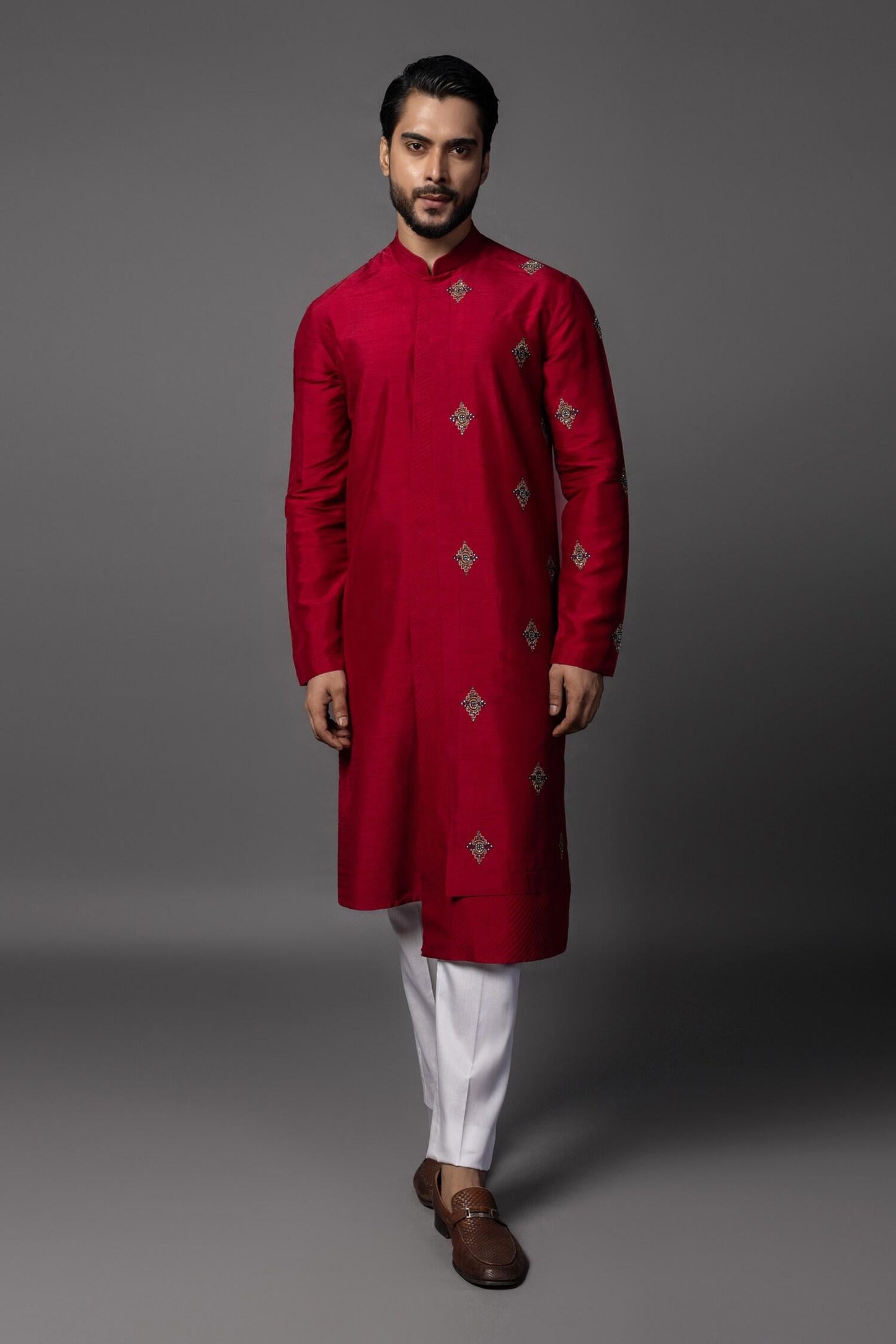 Kurta Set Red Bamboo Embroidery Kasuti Asymmetric