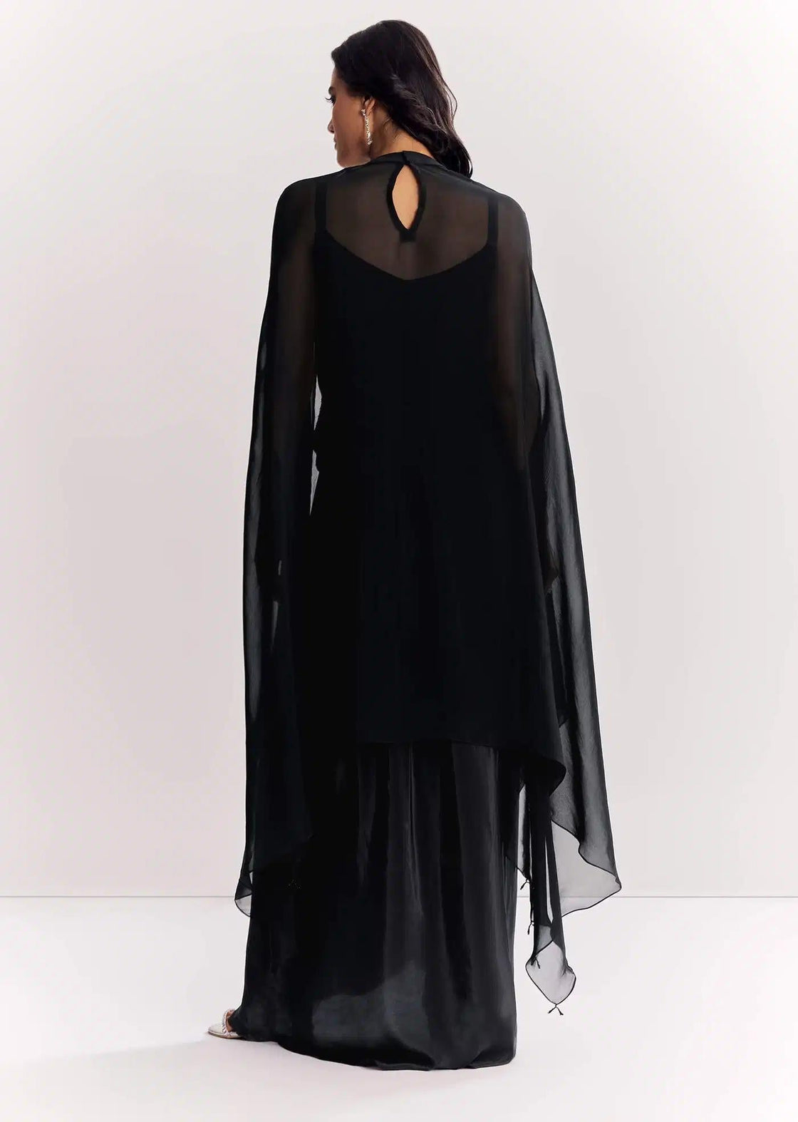 Black Cape Suit In Organza With Sequins And Beaded Top