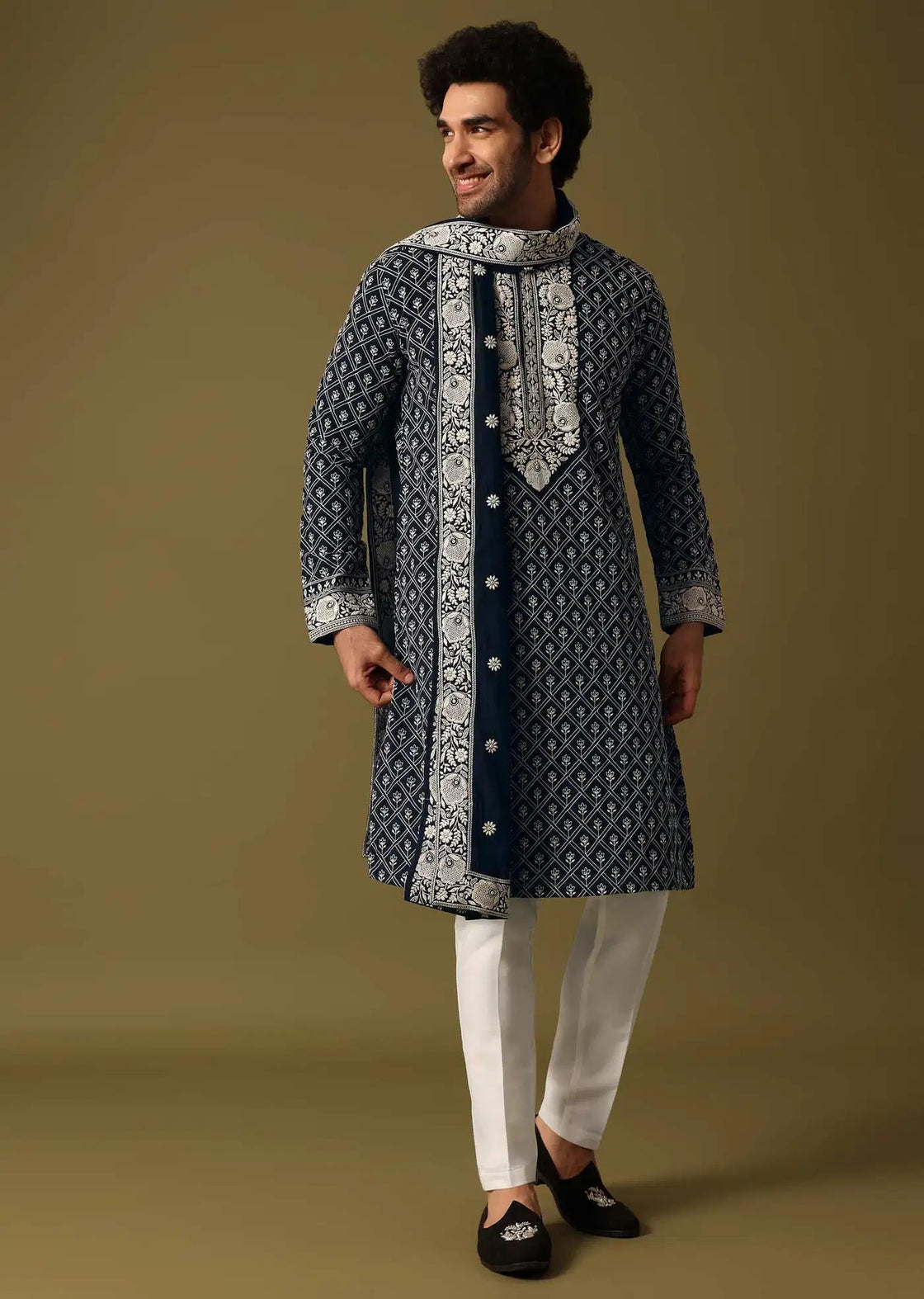 Black Kurta Pant Set With Dupatta In Resham Work Elegant Designer Kurta Sets
