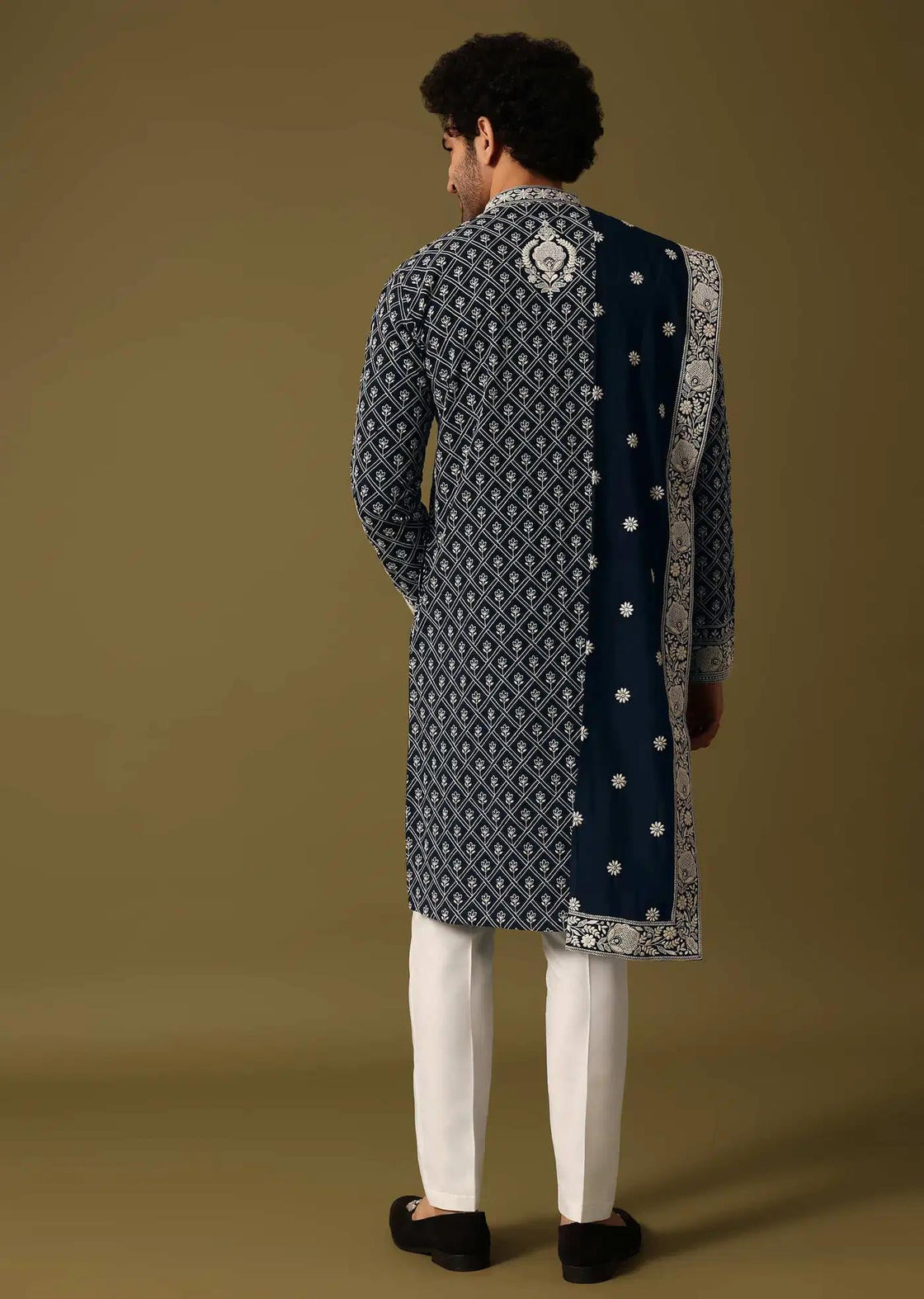 Black Kurta Pant Set With Dupatta In Resham Work Elegant Designer Kurta Sets