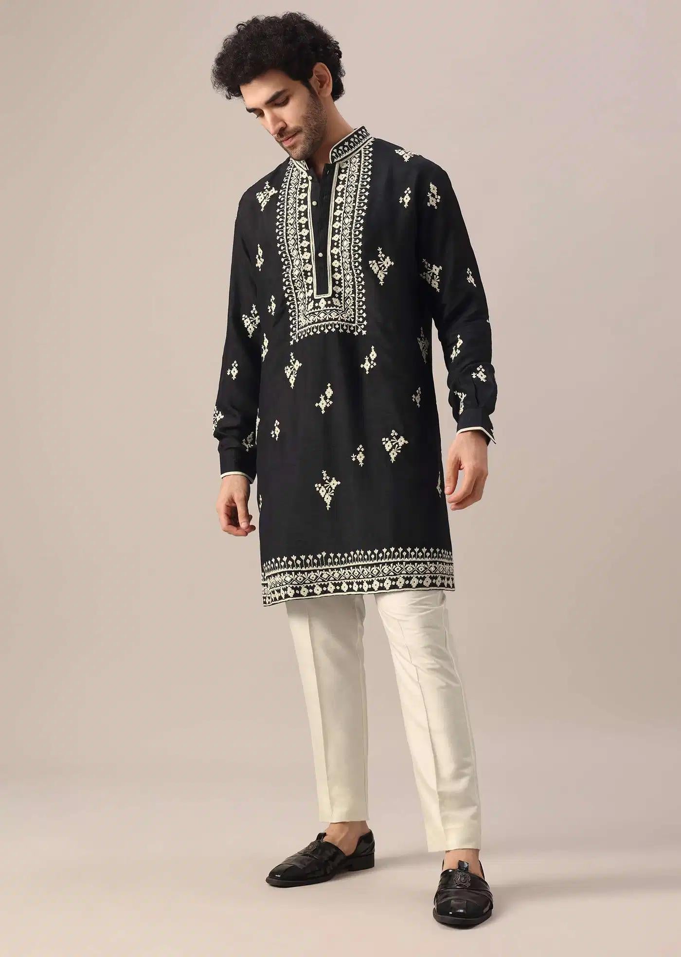 Black Kurta Set In Silk With Embroidered Work Elegant Designer Kurta Sets