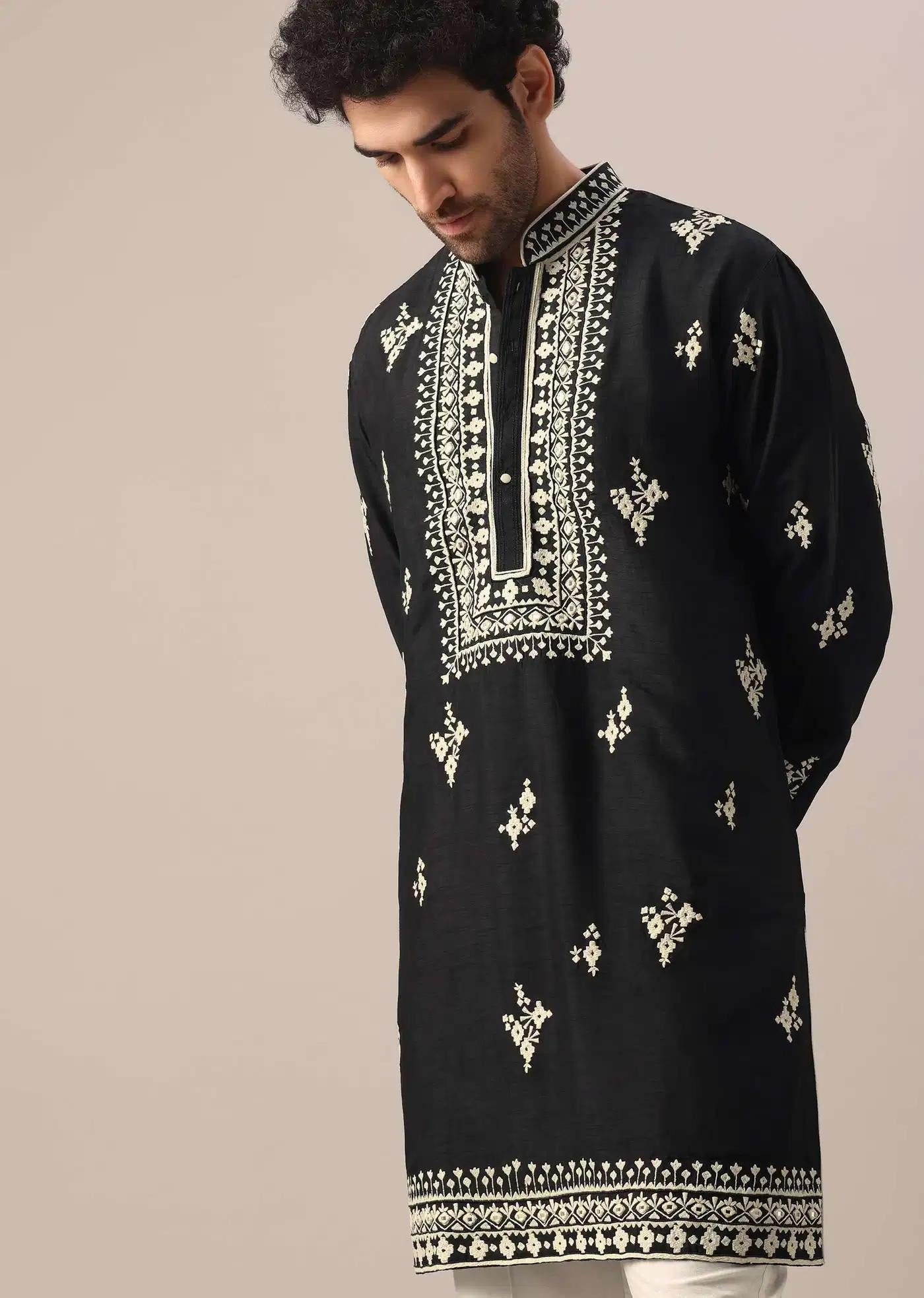Black Kurta Set In Silk With Embroidered Work Elegant Designer Kurta Sets