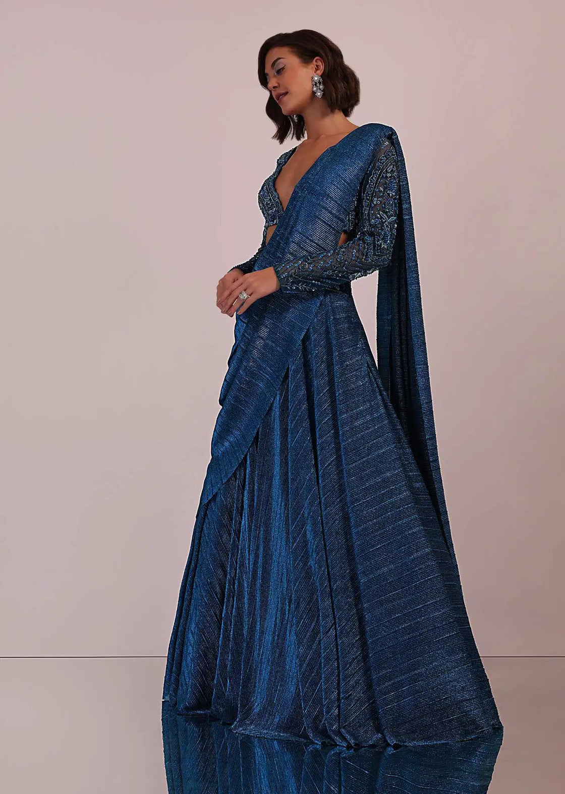 Crushed Shimmer Drape Saree Set In Blue For Bridesmaids