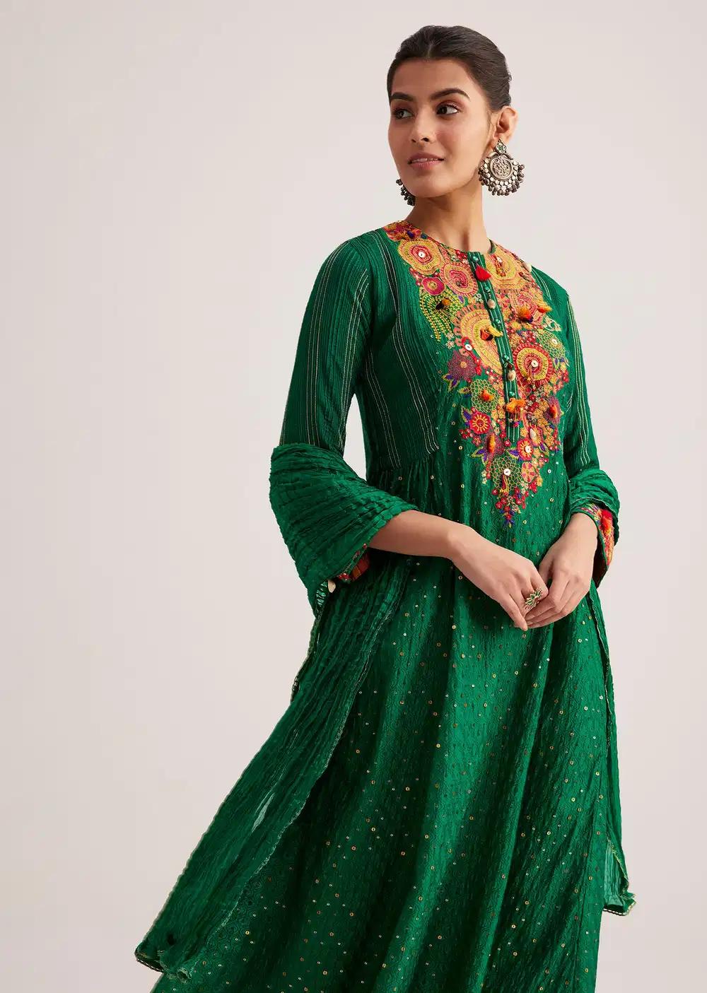 Green Silk Kurta Ensemble With Resham Embroidery And Textured Dupatta Outfit