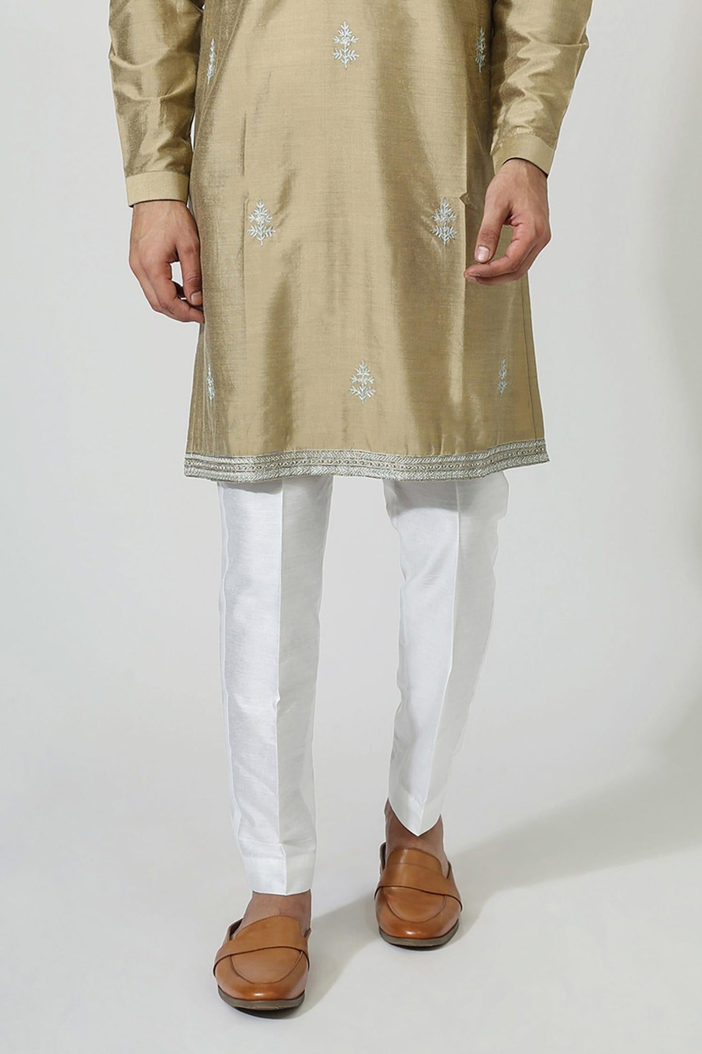Kurta Set Gold Cotton Silk Embroidery Aari