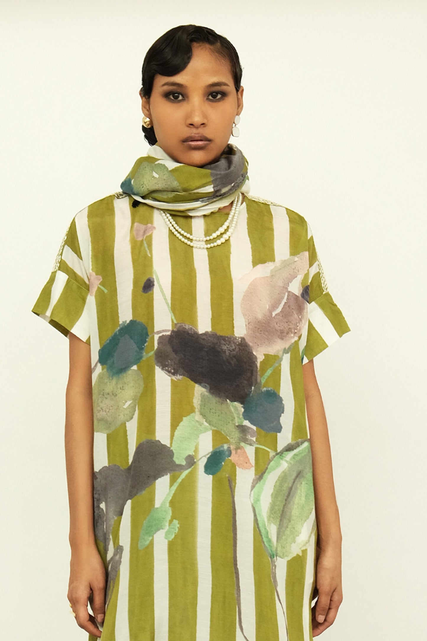 Green Muslin, Silk Round Neck Hand Painted Stripe Print Kaftan With Pant