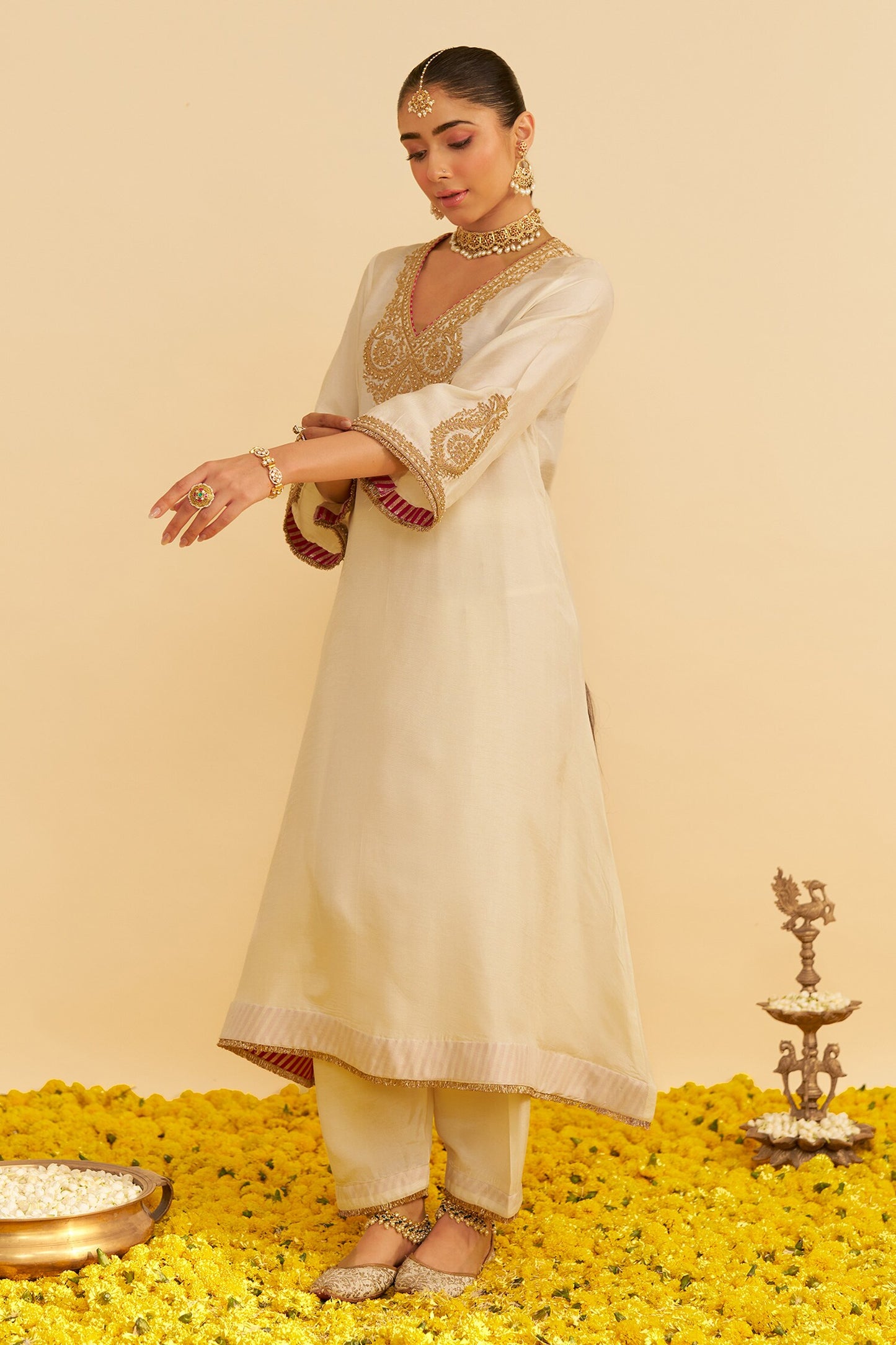 Ivory Silk Embroidery Round Neck Hiba Kaftan Set