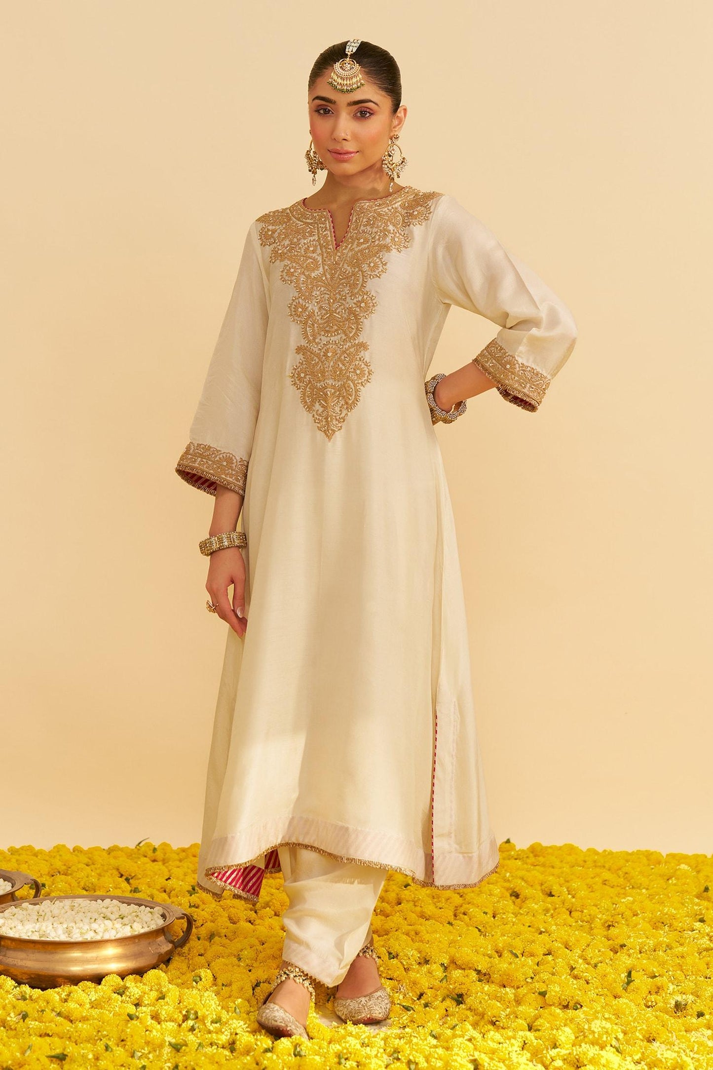 Ivory Silk Embroidery Round Neck Hiba Kaftan Set