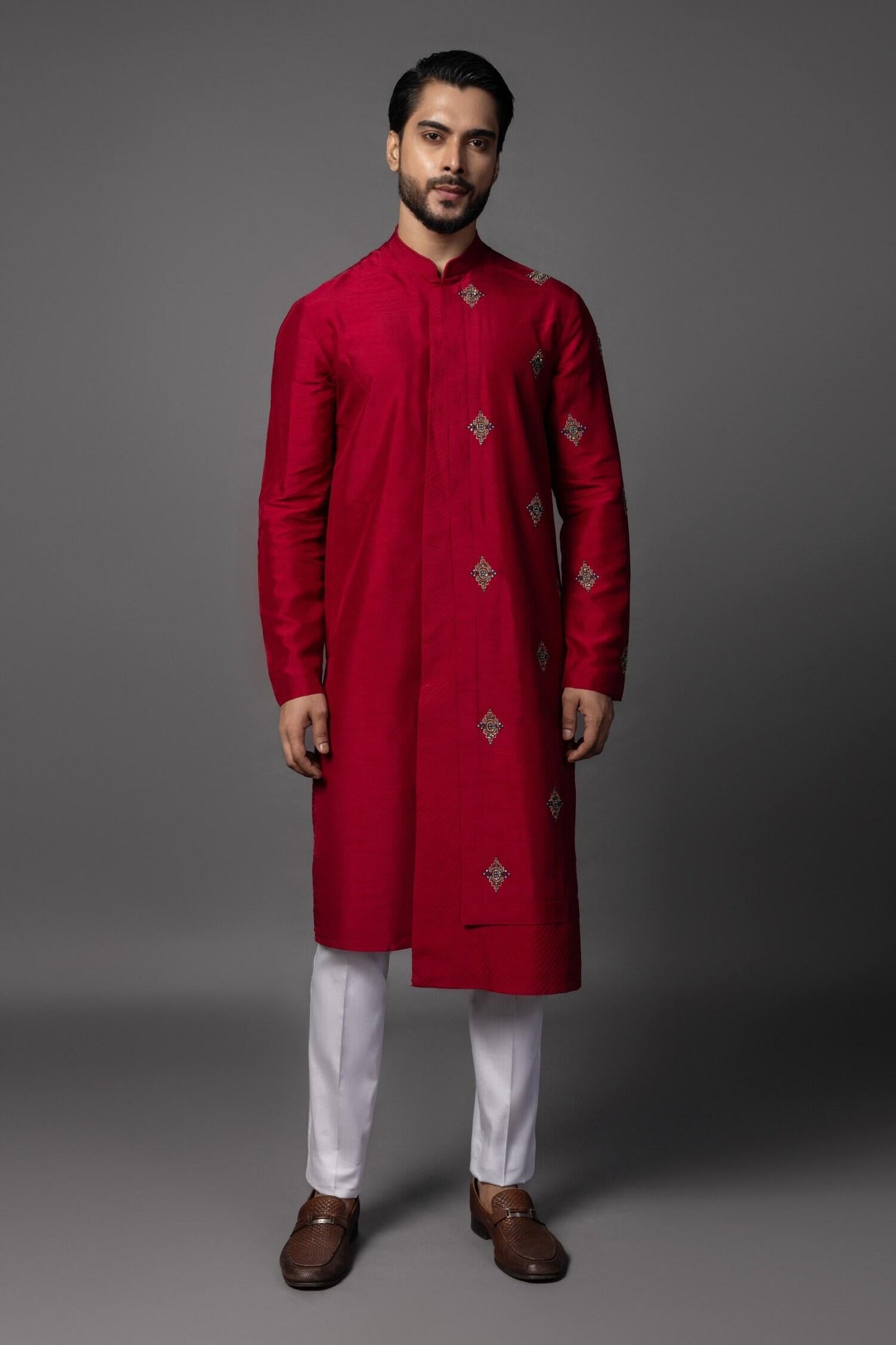 Kurta Set Red Bamboo Embroidery Kasuti Asymmetric
