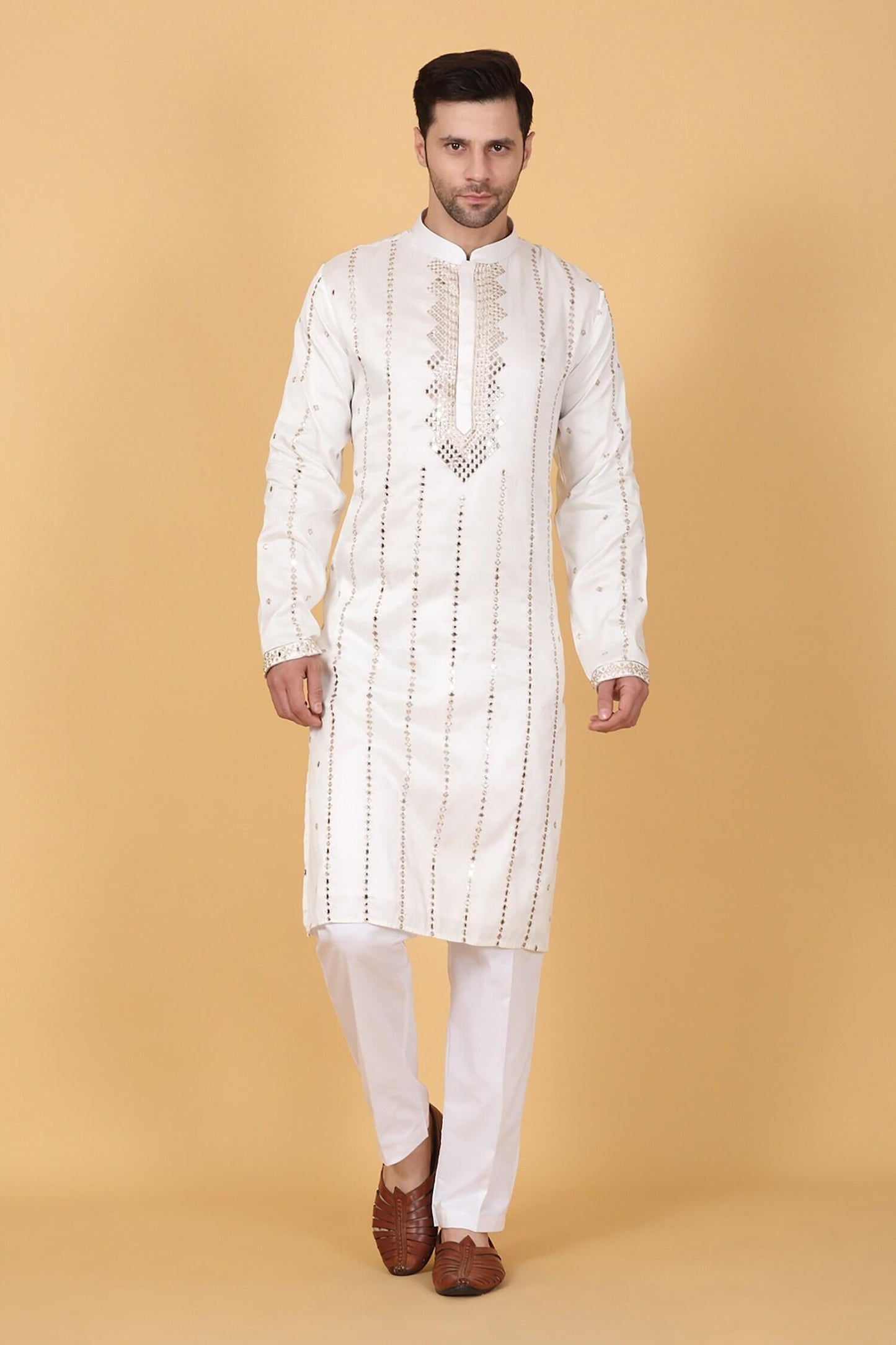 Kurta Set White Cotton Mirrors Embroidery